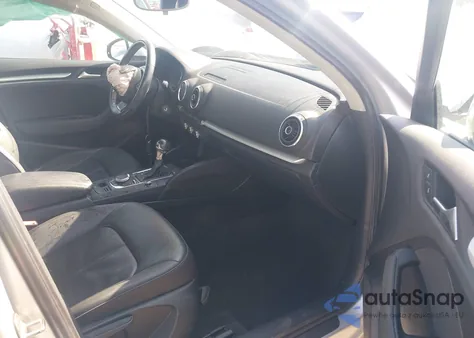 2015 Audi A3 1.8T Premium z USA, uszkodzony, nr VIN WAUACGFF3F1005743